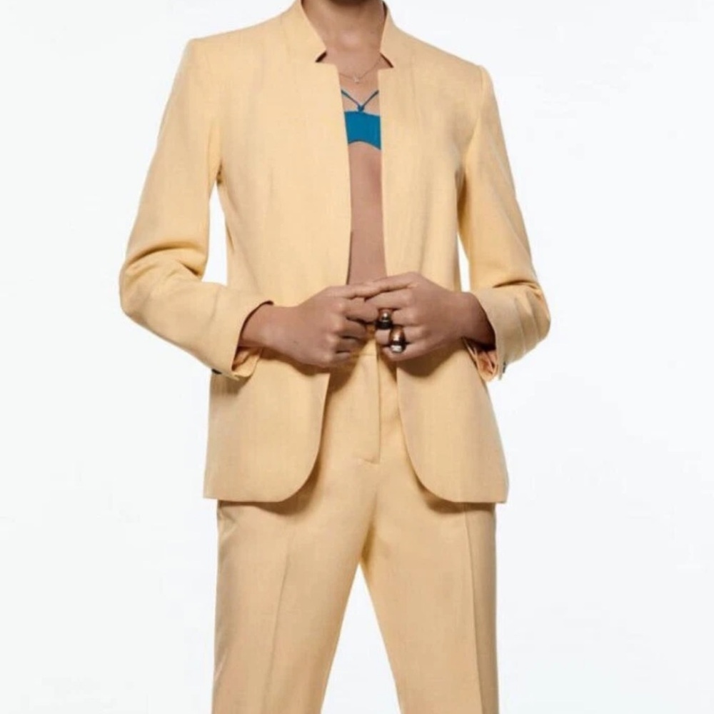 Zara Women’s Blazer with Inverted Lapel Collar 2